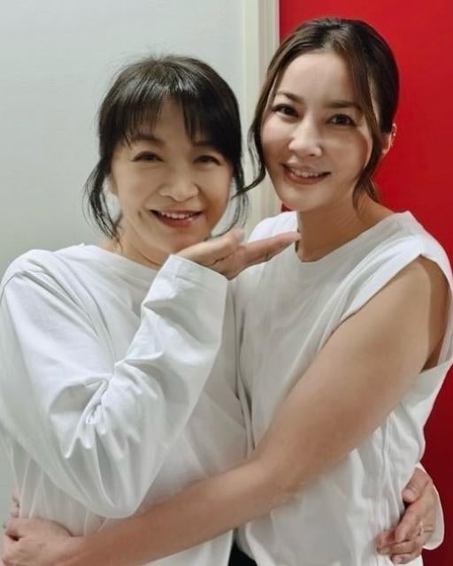 瀬戸朝香が田中美佐子と約30年ぶり再会 番組控室で感慨のツーショット