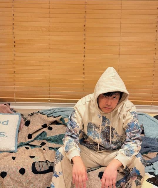 「かっこいいですね」高橋愛、あの人がセットアップを着たクールなショットを公開！