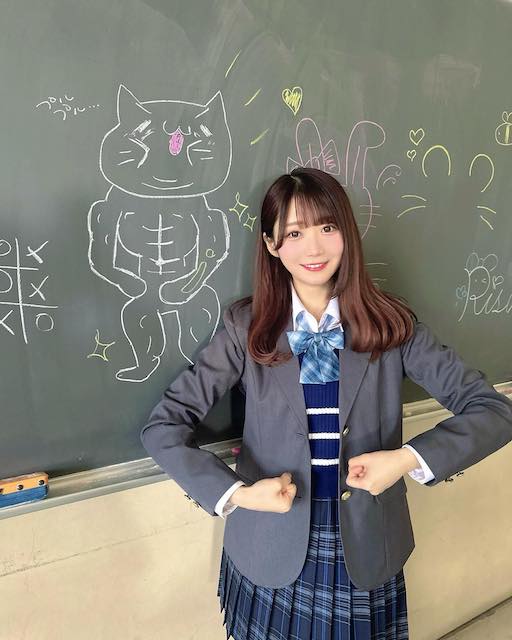 ＝LOVE・大谷映美里が制服ショットを披露「まだ現役いける」