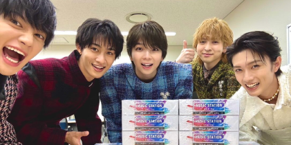 「5人で出れて本当に良かった！」佐野勇斗、Mステ出演を終えた感謝の集合ショットにファン感動