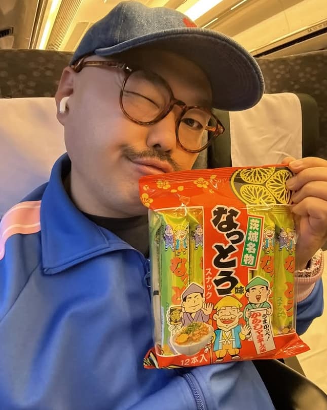 水戸オーパで2回公演!! ファンからのプレゼントにクロちゃん感激