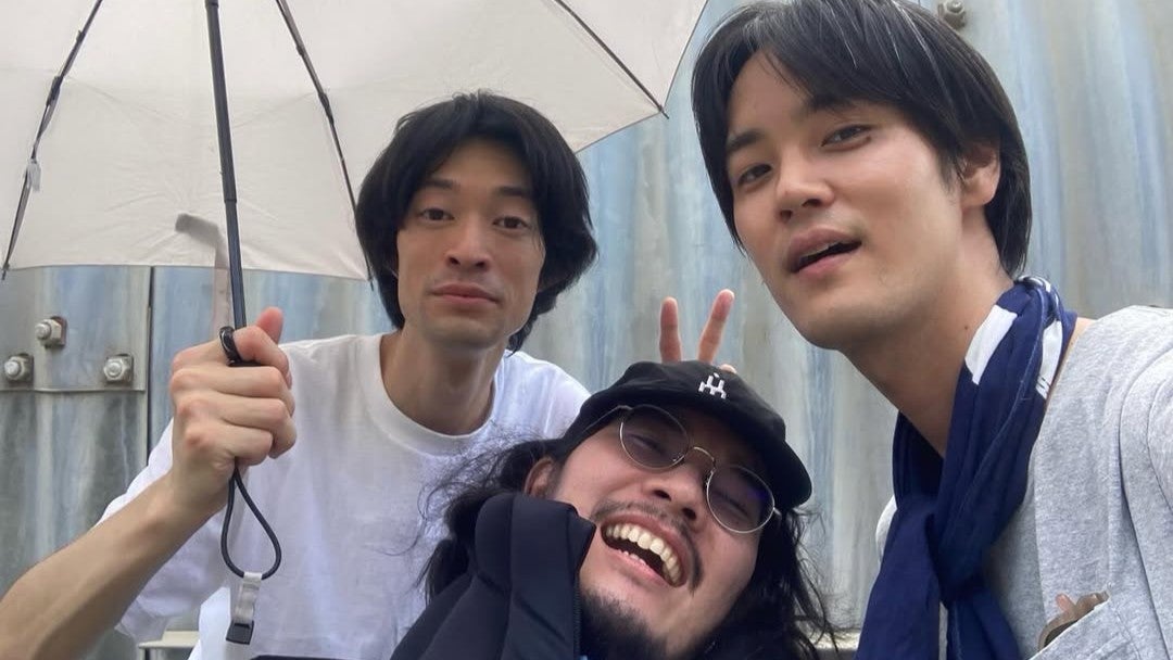 人気俳優トリオ“チーム3B”の爆笑オフショットが話題！あの舞台も観たい宣言!?