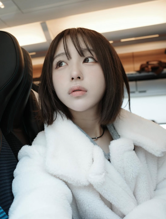 なえなの、白い“もふもふ”ジャケット姿をSNSで公開