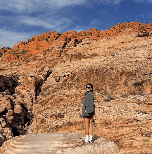この景色は反則級　イ・ボミが立った“レッドロック”の絶景