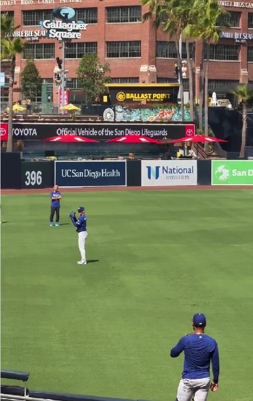 MLBジャーナリスト・山田結軌、ブルペン投球前にキャッチボール&遠投を行う山本由伸の様子を公開！