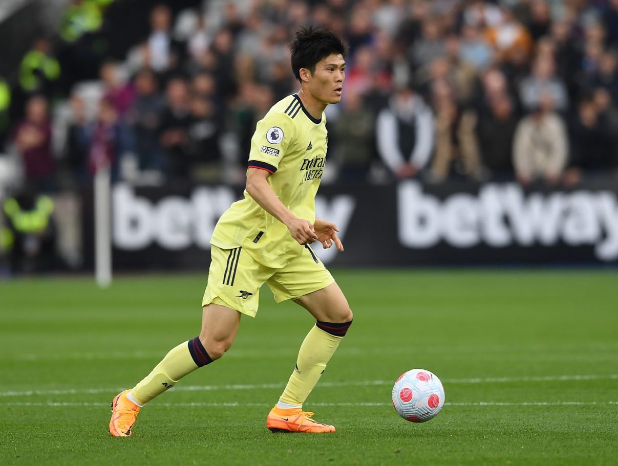 「SUPER TOM 🔥🔥❤️」冨安が怪我から復帰で久々先発&高パフォーマンス⚽️