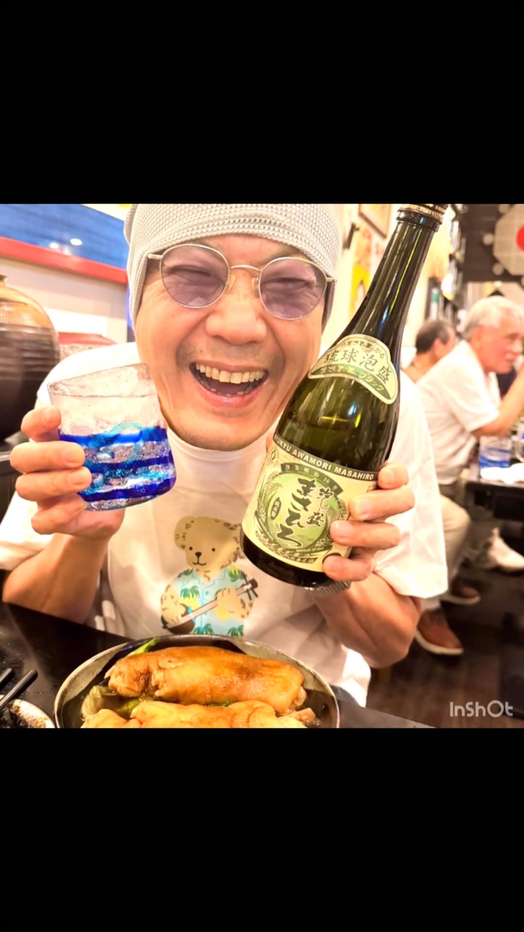 鎧塚俊彦、沖縄グルメを満喫「スイーツ作りたくなってきた」と創作意欲も