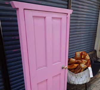 桂宮治、「どこでもドア」を発見しファンを驚かせる！