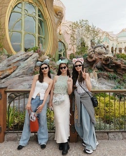 「こんな3人いたら目立つでしょ！」超人気モデル 豪華メンバーでのプライベートディズニーが話題に