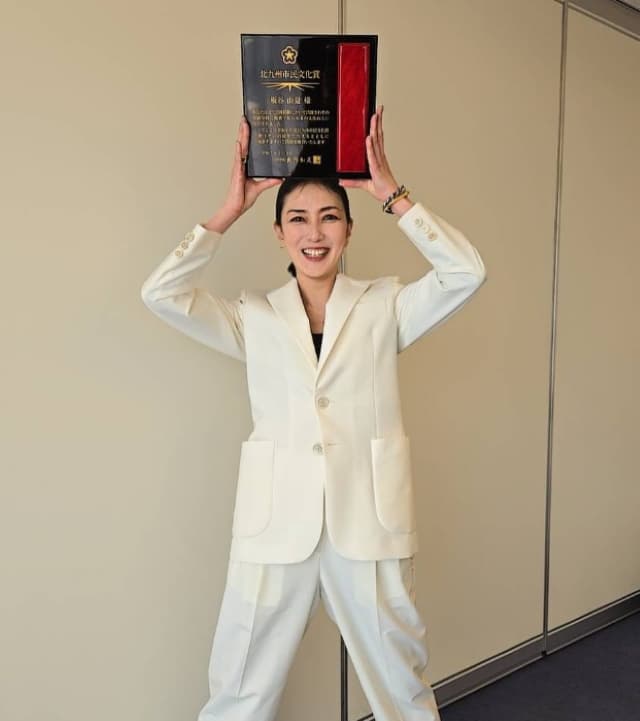 「まさかの受賞でびっくりでした」板谷由夏が北九州市民文化賞を受賞
