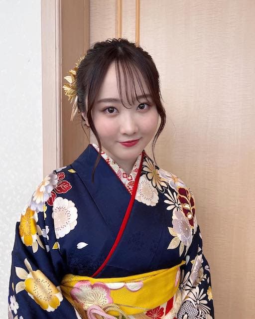 「めっちゃ可愛い😍」本田望結がネイビーの着物姿を披露👘