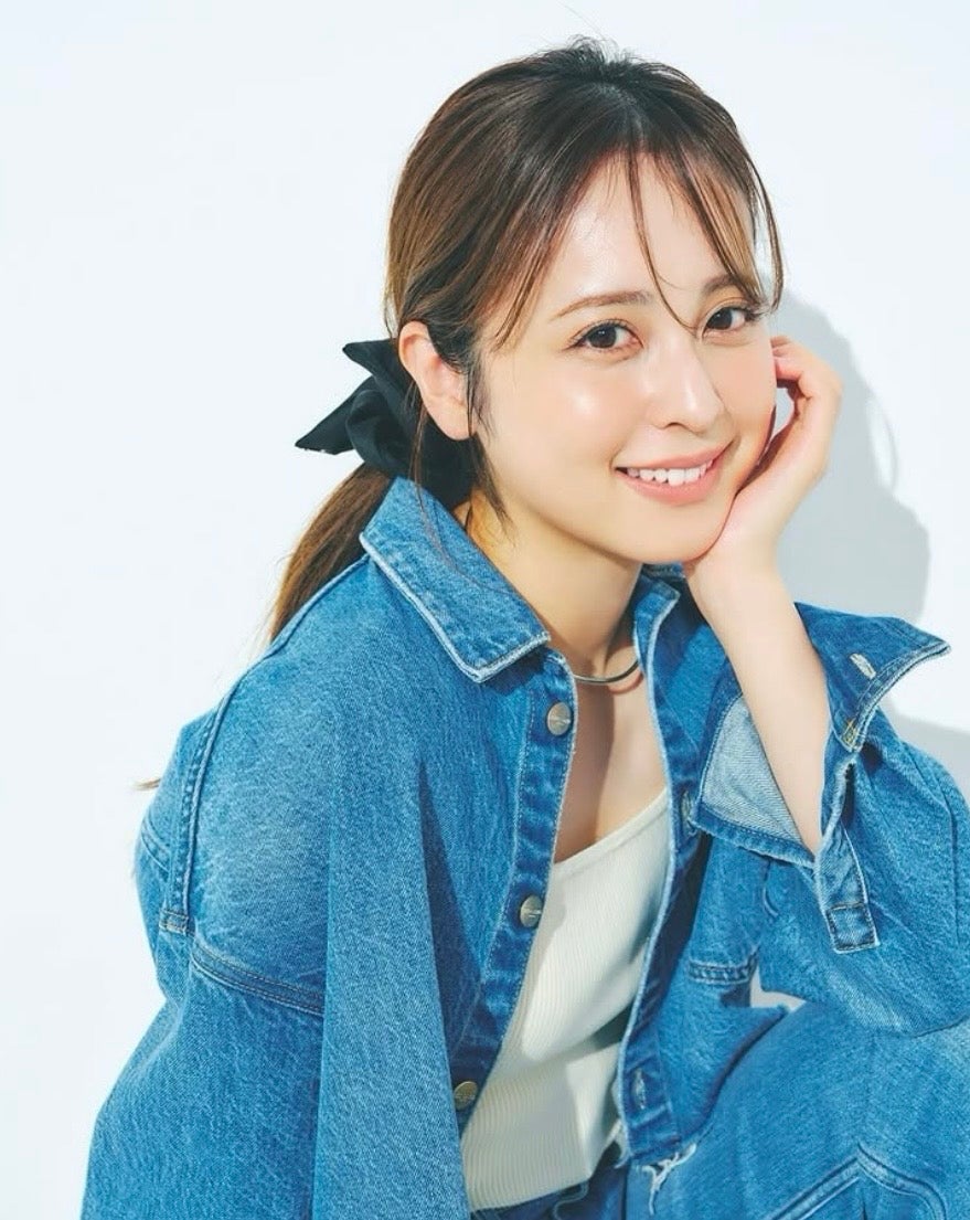 久慈暁子、夏の『andGIRL』で見せた“オトナの爽やか色気”が話題に！？