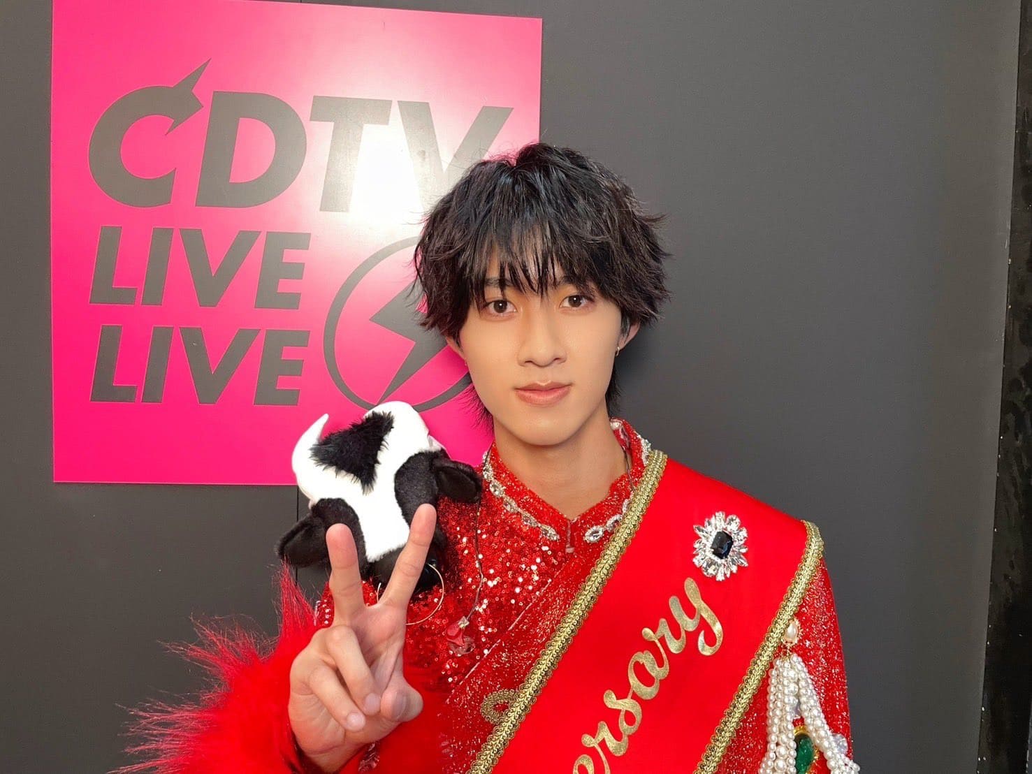 メンバー紹介のクセ」佐野勇斗が高学歴メンバーを紹介 | 話題の投稿