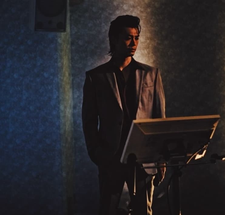 竹内涼真　「龍が如く」桐生一馬のカラオケシーン