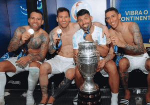 アグエロがコパ・アメリカの開会式に登場！過去の超豪華ショットも公開