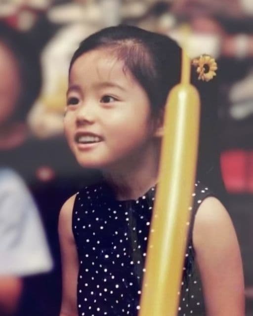 CBCアナ中村彩賀、幼い頃の写真を公開「懐かしすぎる！」 母・斉藤慶子との2ショットを望む声も