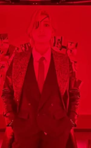 土屋太鳳の男装姿が「かっこよすぎ」と話題に