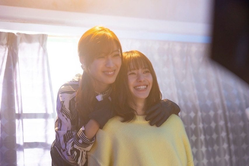 山本舞香が瀧本美織と爆笑2S🤣❤️シリアスシーンでずっと笑っちゃうことも❗️❓