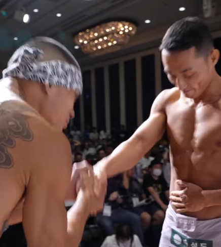 ヤン・ジヨンvs安藤達也、“寸分違わぬ対峙”に会場どよめき！計量で魅せた冷静な闘志！