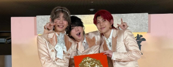 2連覇を記念した3人ショットを公開！！大森元貴「感動と感謝の瞬間」