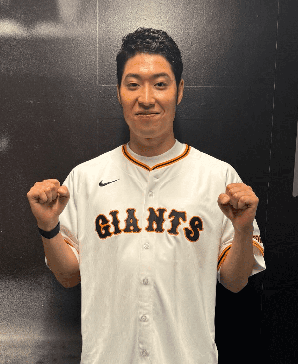 競泳リオ五輪金メダリスト・萩野公介氏が始球式　ダイナミックフォーム披露も...