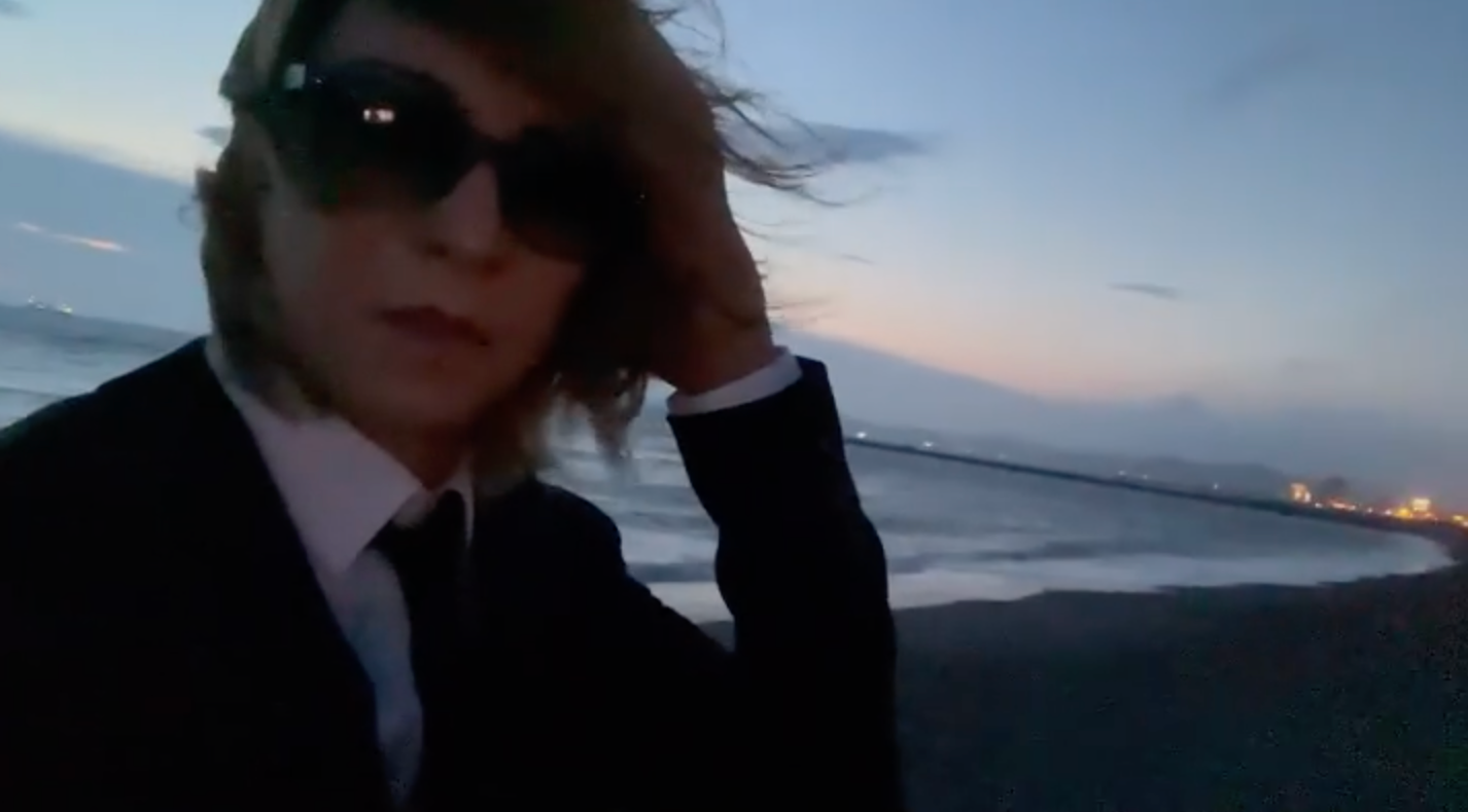 YOSHIKIさんが生まれ故郷で母への想いを明かす…「母､ 四十九日。」