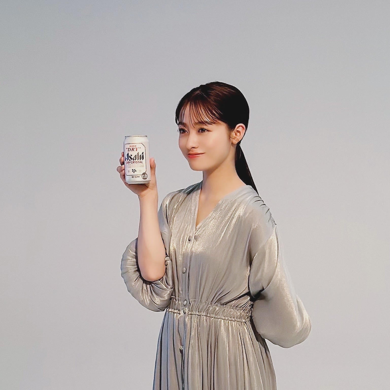 橋本環奈がドライクリスタル新CMのキャラクターに就任！「これからはアサヒのドライクリスタルしか飲まないって決めた！」