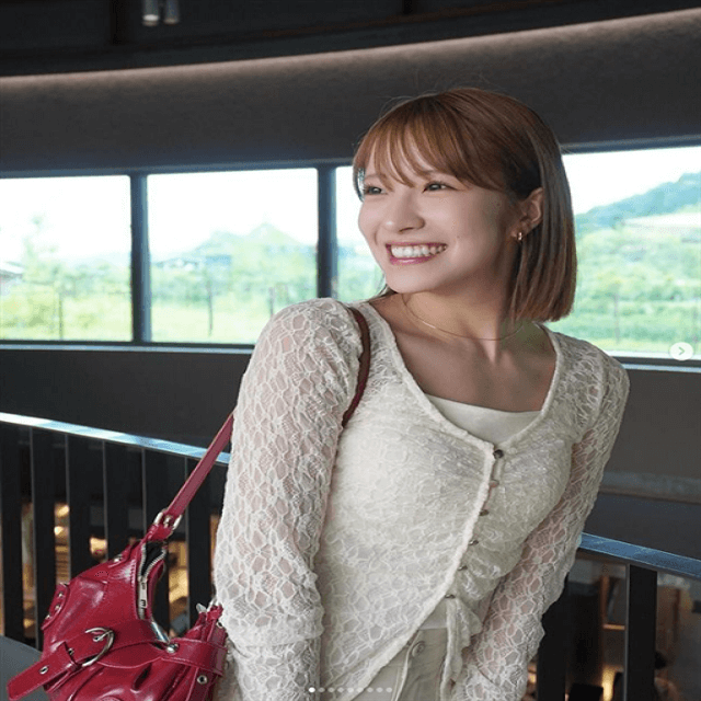 小嶋花梨、仲良しすぎる「れーちゃん」に同伴