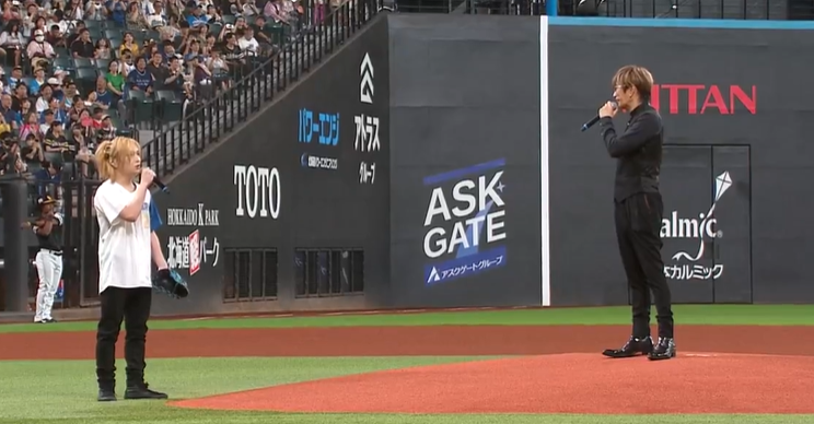 鬼龍院翔がGACKTの始球式に乱入！？来年のリベンジに期待を語る