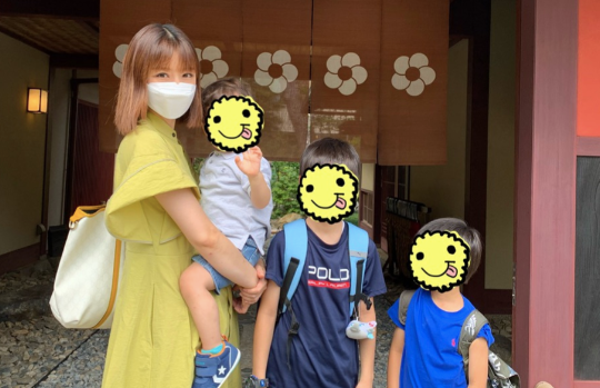 小倉優子さんが長男ら三兄弟と家族旅行で石川県へ💘親子ショットも披露🌟