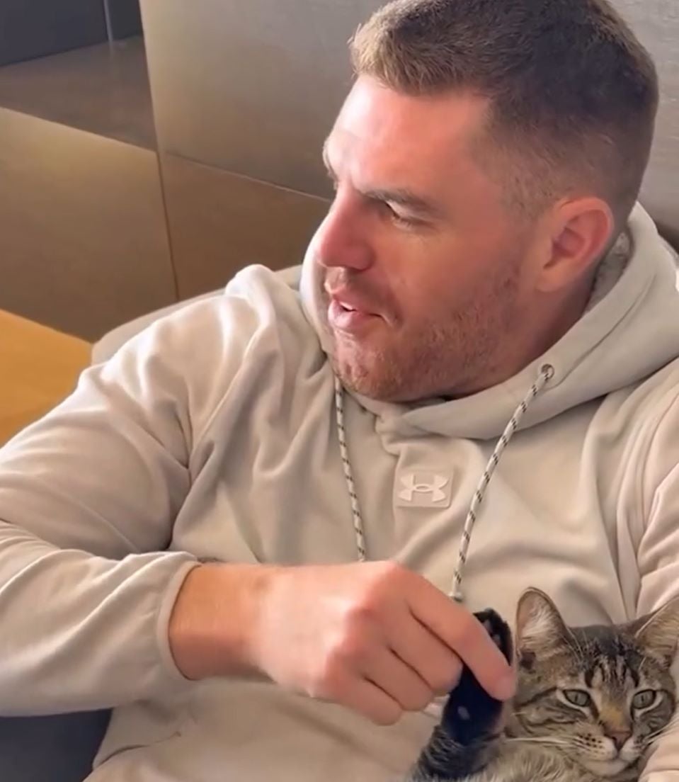 ド軍世界一立役者のフリーマン、愛猫との癒され2ショットが話題
