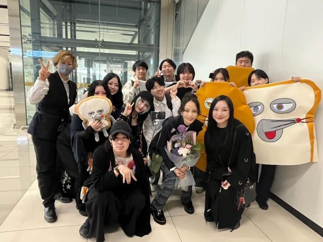 中島美嘉が空港で感激。温かい歓迎に笑顔と感謝あふれるひととき