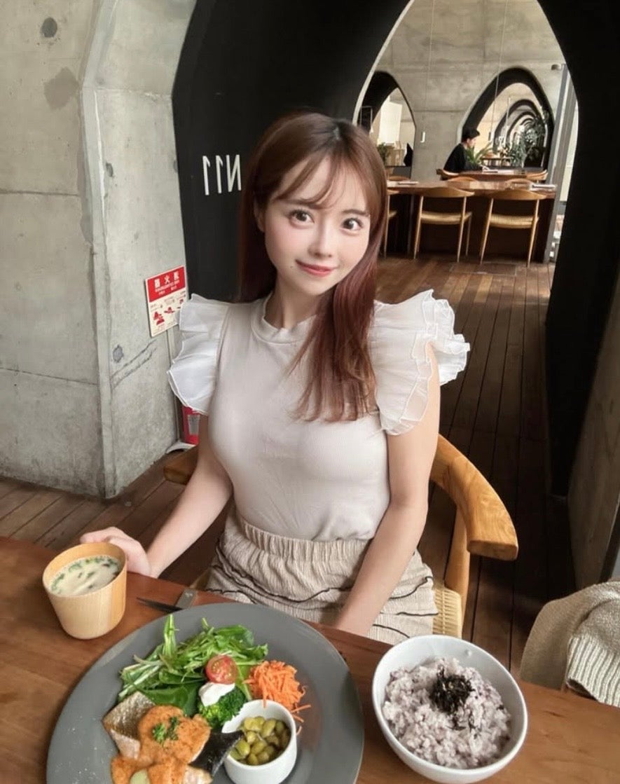 森香穂、隠れ家カフェでランチ姿を大公開！！