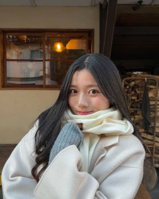 CBC中村彩賀アナ、キュートな冬の散歩ショットを披露!「櫻坂に居ても不思議じゃない」 | スポーツブル (スポブル)
