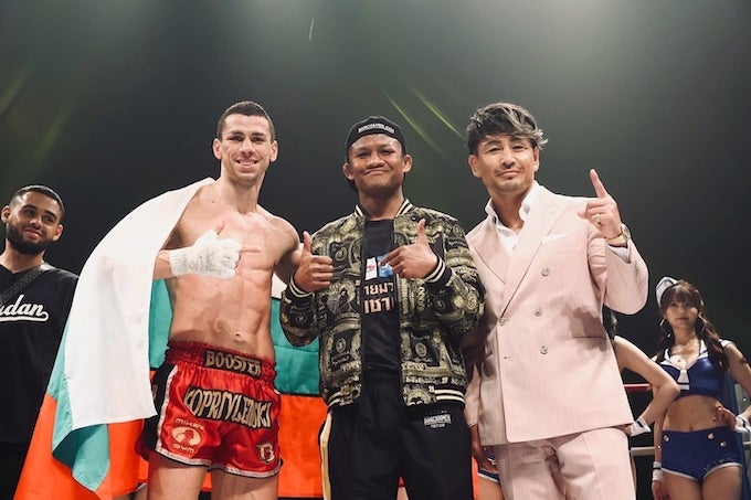 魔裟斗が生きるレジェンドとK-1トーナメントの優勝者との写真を投稿！