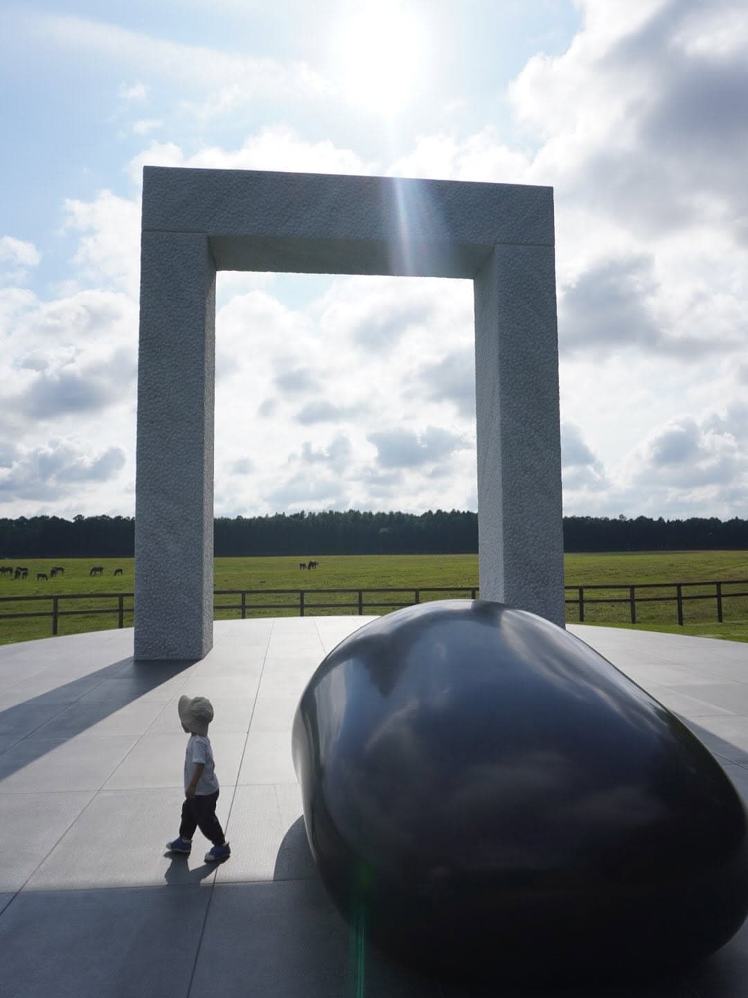 「子供たちも登場‼」DAIGO、家族旅行の様子を大公開‼まさかの〇〇ポーズにファン大注目‼