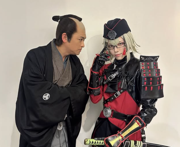 「舞台刀ステ」賀集利樹、窪田清音役で“ジロジロ視線”ショット公開