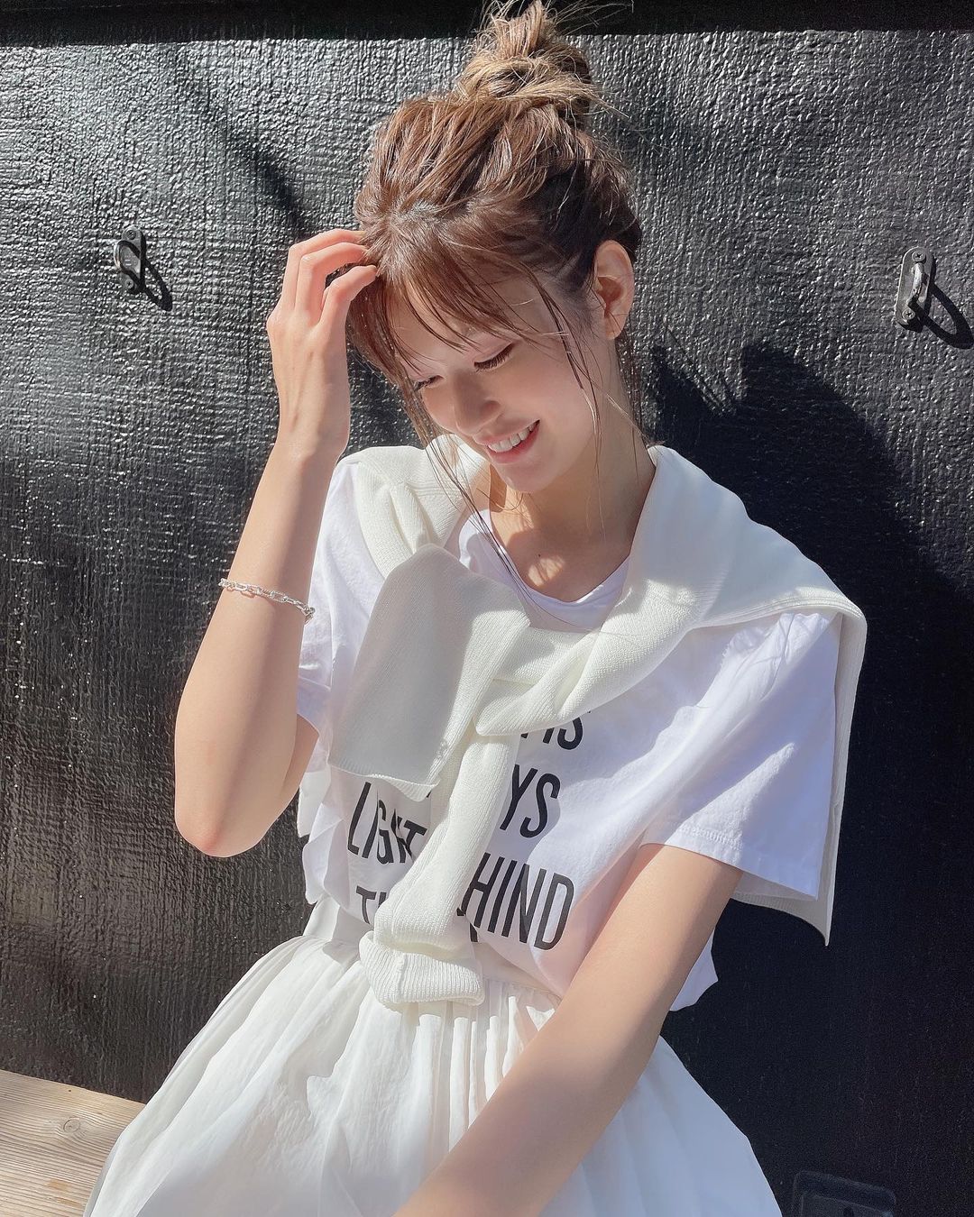 “めるる”こと生見愛瑠さんの純白コーデに「透明感えぐ(T^T)♡」の声続出！！