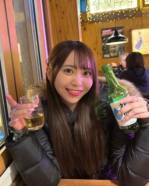 「こんな飲み友ほしい」美人インフルエンサーの晩酌ショットが話題に