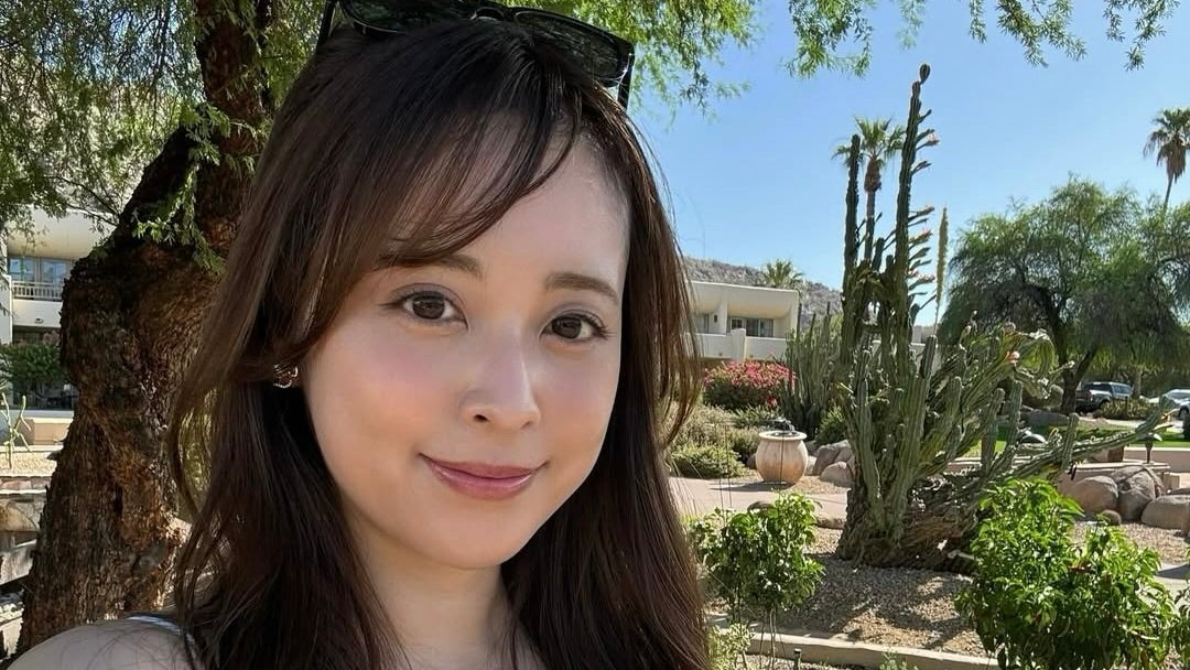 久慈暁子、白のキャミソールワンピ姿にファン釘付け！「めっちゃ綺麗で可愛い」