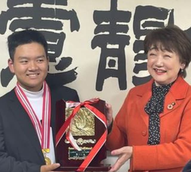 岩隈久志　甥っ子もすんごいアスリートだった！全国優勝の報告で仙台市長を表敬訪問