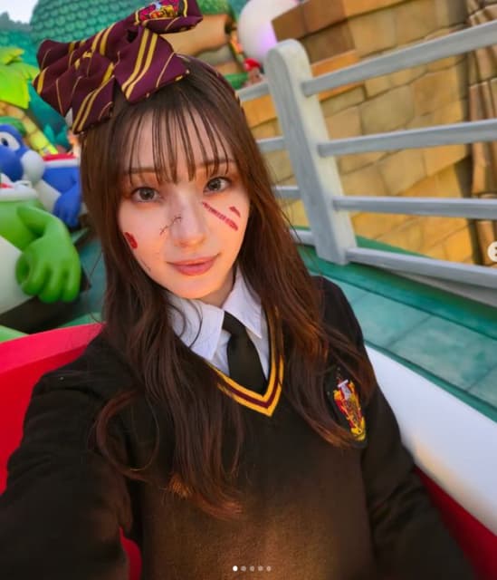 女優・足立梨花 ハリーポッターのコスプレを披露！可愛いと話題に！