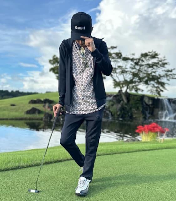 窪塚洋介　ゴルフ場でもしっかりとキマる男「さすがです」