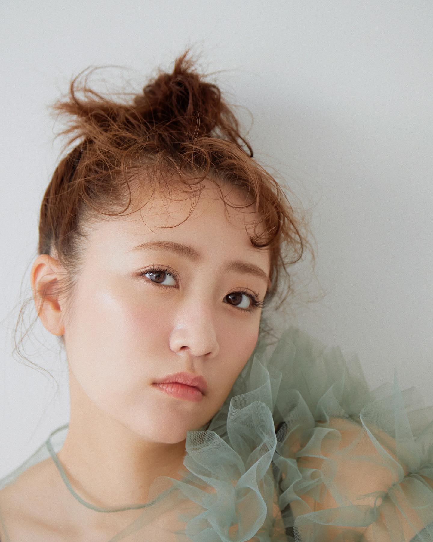 「女神降臨❤」高橋みなみさんのピーチカラーのメイクに絶賛の声🍑