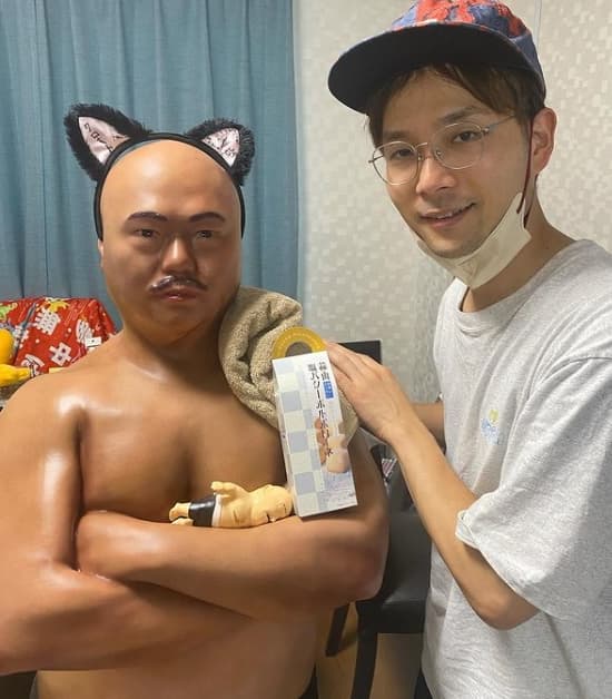 クロちゃん　僕の人形神棚じゃないよ！