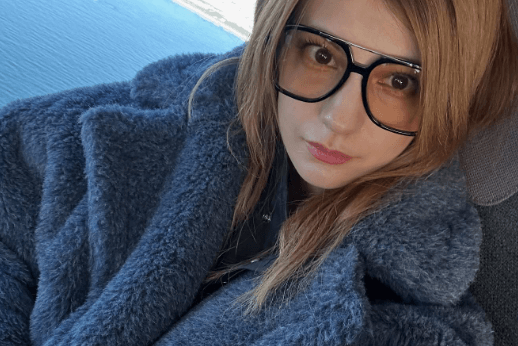 「ヘリで上陸だ！」98万フォロワーのカリスマ美女モデル、セレブリティ・アイランドショットを披露し大反響