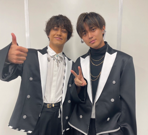 新曲披露のKing & Prince、パーマ&メッシュの新ビジュアルにファン発狂「爆イケ😍🙌」