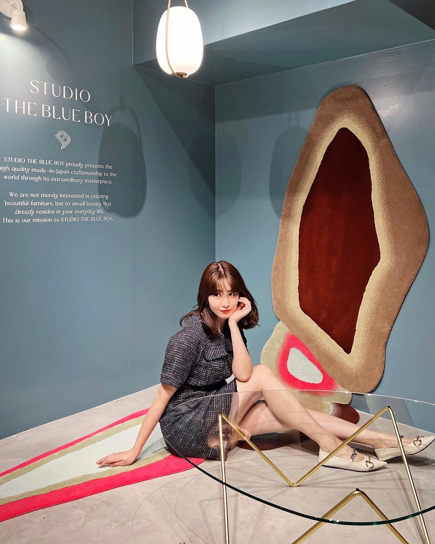 「超ウルトラ綺麗だよ😍👍🏻」小嶋陽菜さん 美脚ショットでファン魅了💕