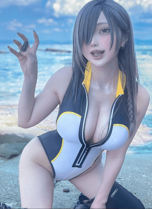 「ペンギンさんだよ」コスプレイヤー・カモミール、セクシーペンギンへの”ミラクルチェンジ”でファン悩殺！