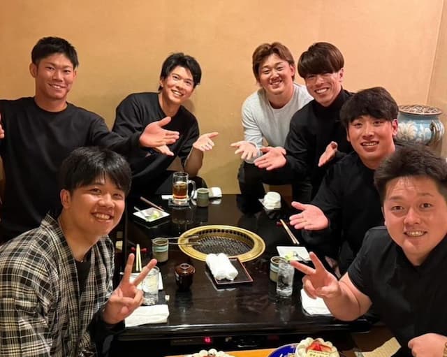 五十幡亮汰　侍ジャパン1998年同級会！「一億円の脚 世界にお披露目しちゃってー！」